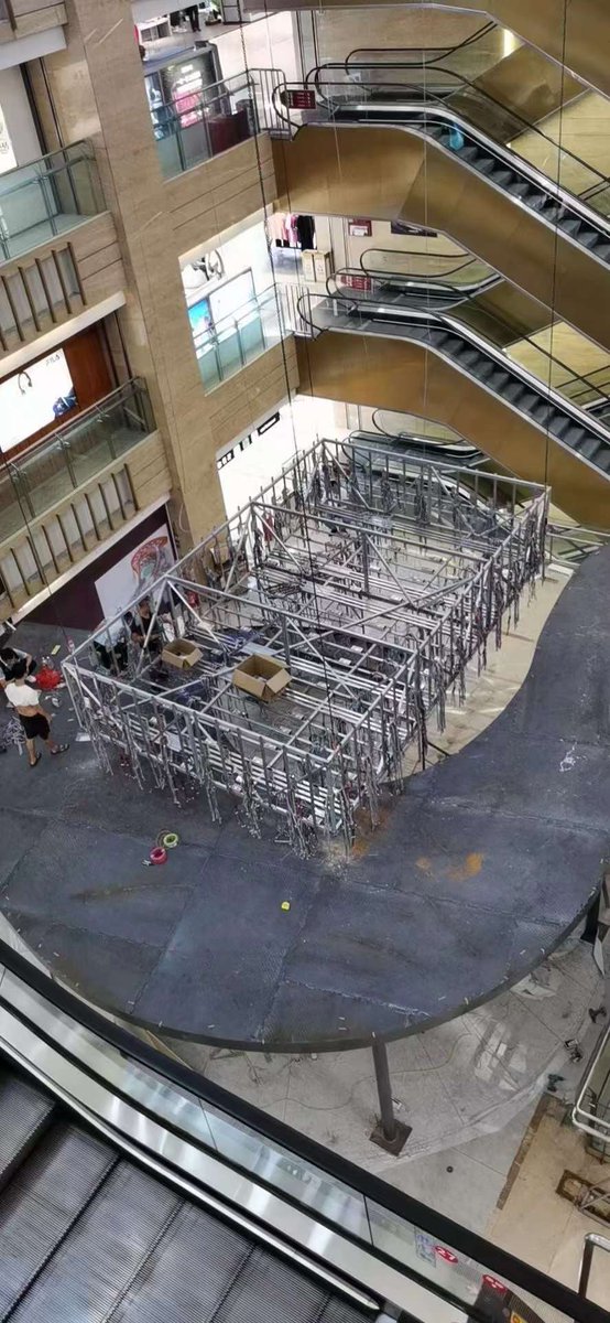 Cloris_Cheng666's tweet photo. MLS led caseshow: 5-sided screen. Welcome contact us for your own project. 
Tel/whatsapp/wechat: +86 181 2994 8749
#MLSLED #Mulinsen #LEDscreen #LEDdisplay #digitalsignage #billboard https://t.co/fEHR7GwNdL