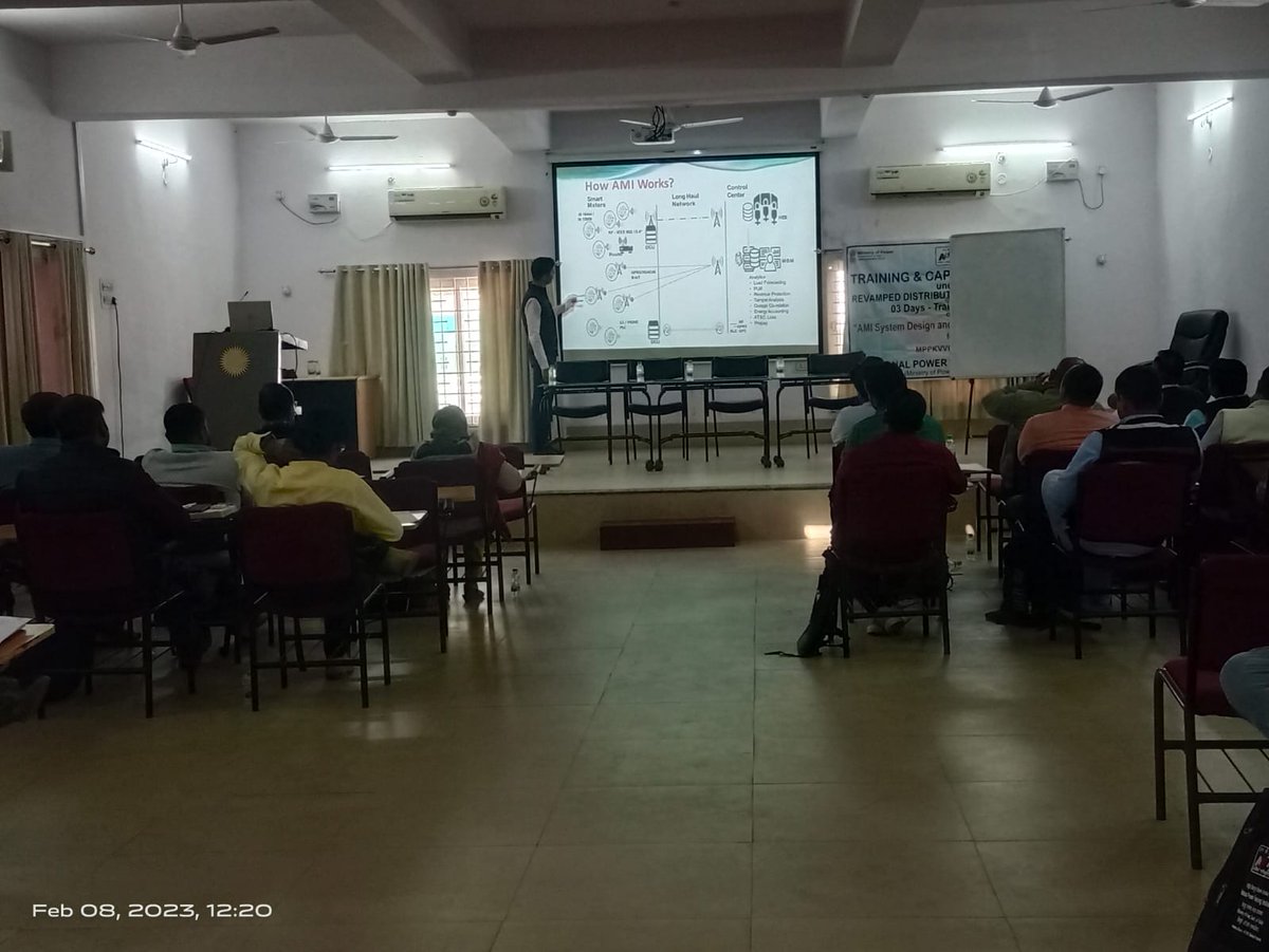 MPEBIndore's tweet photo. 3 days RDSS training, 8-10 Feb 2023 on AMI system design and program management for 40 no. participants, AE and above cadre officers by NPTI Shivpuri began on Wednesday at Sabhagrah Pologround Campus Indore.
#RDSStraining #AMIsystem #Design #Program #Management #Mpeb #Mppkvvcl https://t.co/JSOKqaxmL0
