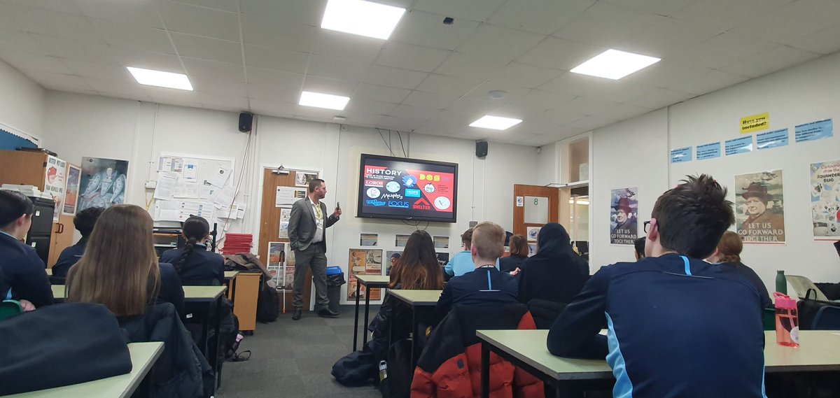 ManorHighSchool's tweet photo. Liam Deacy shared his knowledge, expertise and experience with @ManorHighSchool pupils. They were completely enthralled. The #MagicofManor and #ManorHighWay are built upon culture, ethos and compassion. https://t.co/UkSZ2ZsIB5