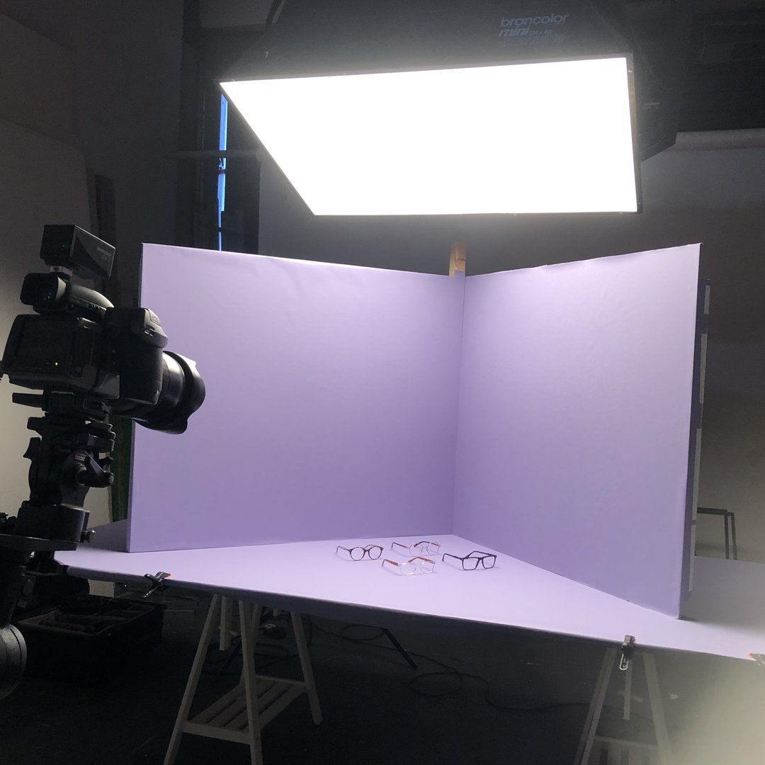 wordleycreative's tweet photo. It’s great to be in the detail for @glassesdirect… No smudges on glasses here! Shooting with @Keith_davies https://t.co/MjkB3JQPoJ