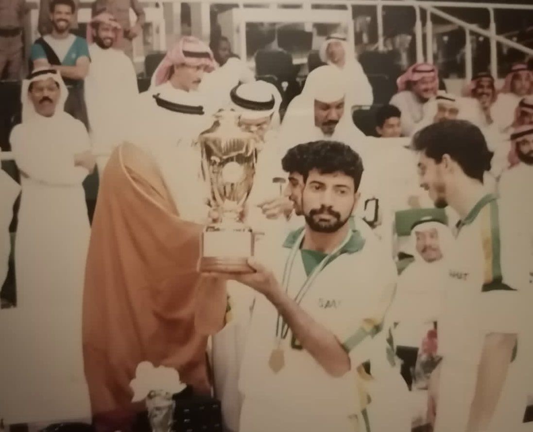 رحل أبن كرة الطائرة السعودية البار  محمد ال مدن .. عمل بصمت و رحل بصمت 

رابط الخبر👇🏻

forsansports.com/?p=53525
تحرير- عائشه العتيبي 
#صحيفة_فرسان_الرياضة 
<a href="/clubsahel/">نادي الساحل السعودي</a> <a href="/Khaleejclub/">نادي الخليج السعودي</a>