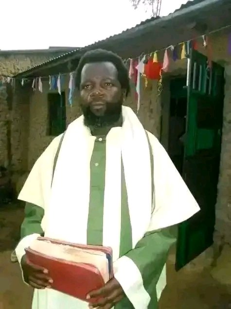 kenstolfas's tweet photo. Wangapi wanasema yesu wa Tongaren asulubiwe ndio waamini ni ukweli😂 https://t.co/kOzVHPMDgO