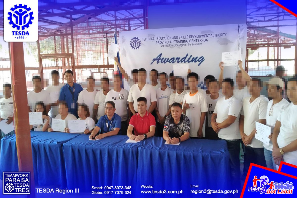 tesdaofficial's tweet photo. #LevelUpSaTESDA
60 persons deprived of liberty (PDLs) mula sa Zambales Provincial Jail ang masayang nagtapos at nakatanggap ng kanilang training certificate para sa kursong Basic Training in Organic Gardening at Orientation and Awareness in Driving Rules and Regulations. https://t.co/nCOZZcklD7