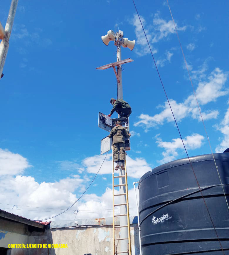 El Sistema de Alerta Temprana ante Maremotos de Nicaragua consta de 45 sirenas como esta.

37 están en el Pacífico y 8 en el Caribe, el <a href="/EjercitoNic/">Ejército de Nicaragua</a> realizó comprobación y mantenimiento de este sistema entre el 23 de enero y 3 de febrero. #Nicaragua #reporto