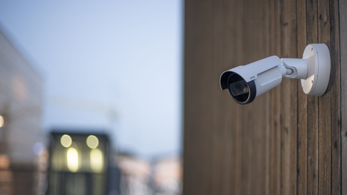AXIS P1465-LE: Voll ausgestattete Fixed Bullet-Kamera mit Deep Learning und 2MP bit.ly/40uARkt 
#axisinnovates #deeplearning #ipvideo