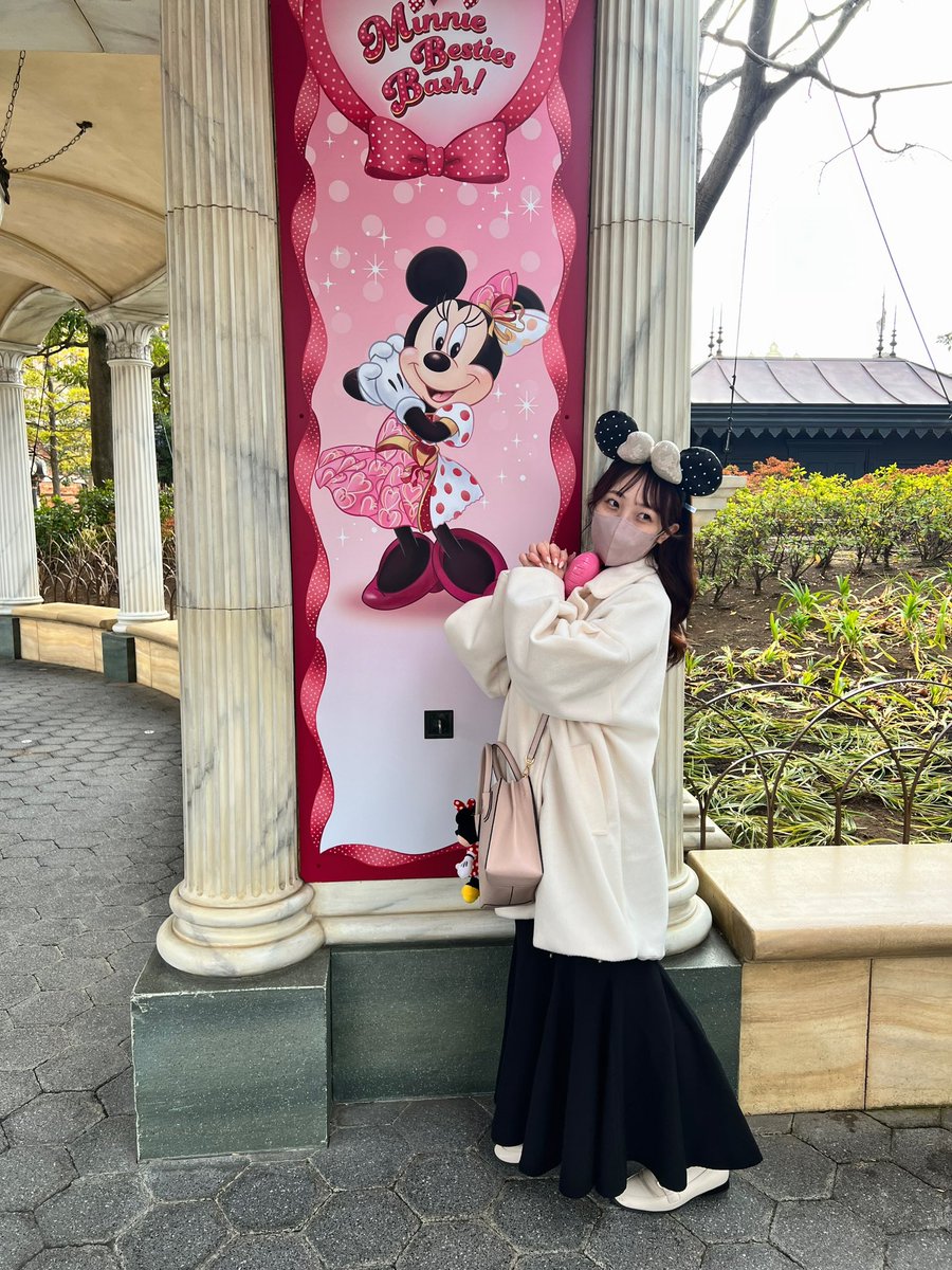 may_Du712's tweet photo. このあたりミニーちゃんだらけでめちゃかわいかった！
ミニーちゃんグッズ全然無かった、😭 https://t.co/tEJKWSIcP5