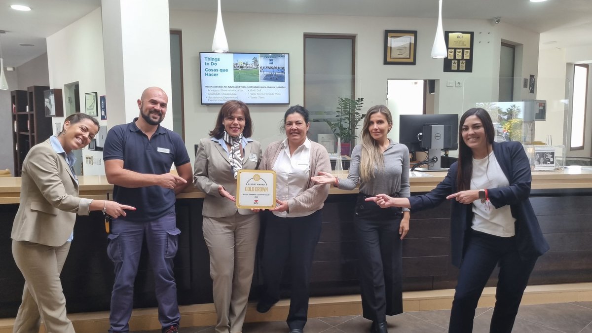 Very proud to received RCI gold crown 2023. #RoyalTenerifeCountryClub <a href="/Marialuisagarec/">Maria Luisa GA</a> @TaniaSanxenxo <a href="/Oscar3637483977/">Óscar Socas</a> <a href="/NuriaNaiaraBorj/">Nuria</a> <a href="/NoemiSeco_12/">Noemi Seco</a> <a href="/Milacompi/">Mila Soto</a> <a href="/SoniaMerayo/">Sonia Merayo</a> <a href="/Amorgreeneyes/">MerlynAmor</a> <a href="/JuanjoTenerif/">Juanjo</a>