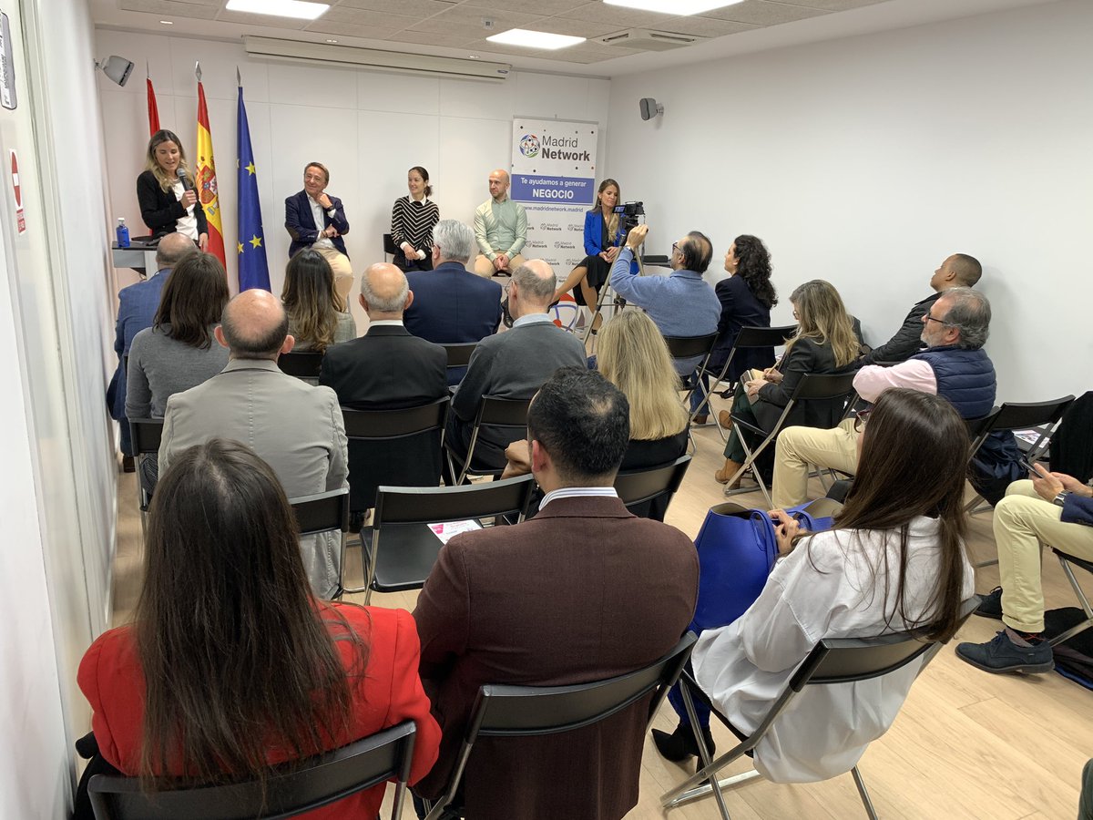 Comienza el Foro Retail en colaboración con <a href="/ProBusinessPla1/">Club empresarial y de negocios</a>, Hoy hablamos de la omnicalidad en la experiencia al cliente. Con <a href="/MahouSanMiguel/">Mahou San Miguel</a> <a href="/padelnuestro_es/">padelnuestro_es</a>  <a href="/Visionlab_/">Visionlab España</a> y <a href="/Kimberyclarck/">Kimberly Clark</a> bajo la moderación de @cristinacallejon  presentan <a href="/gemasanzs/">Gema Sanz Sanz</a> y <a href="/LuisMiguelAlbor/">Luis Miguel Albornoz</a>