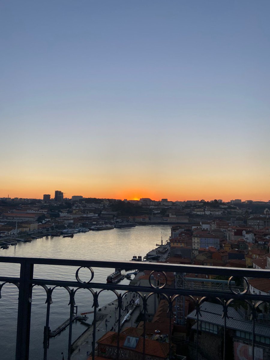 ISFWaterloo's tweet photo. The MUN trip to Porto has already begun and the first day was dedicated to immerse in local culture.
They visited Bolsa Palace and crossed Dom Luis I bridge to watch the sunset. 🌅
#isfwaterloo #ISF #internationalschool #triptoporto #mun #schoolofvalues #schoolsinwaterloo https://t.co/nxJW1QGi3M