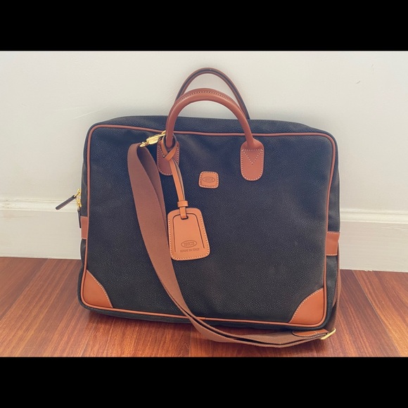 tkanga's tweet photo. So good I had to share! Check out all the items I'm loving on @Poshmarkapp #poshmark #fashion #style #shopmycloset #brics: https://t.co/2oxuidxNk7 https://t.co/cPcYA3w58y
