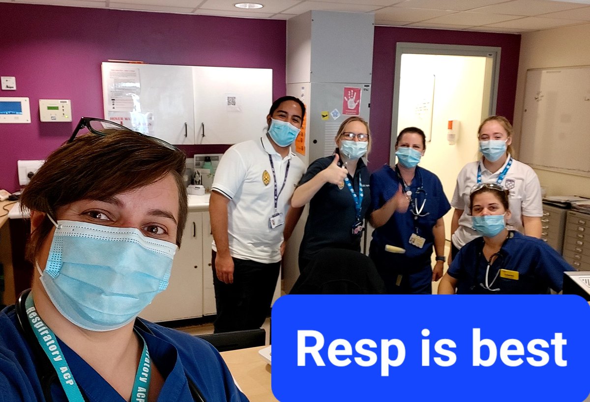 I'm not sure what we have done to deserve this, but today we had 6 physios on Resp High Care <a href="/PHUG5RHCU/">@PHU G5 Respiratory High Care Unit</a>.
From left to right: trainee #ACP, Pulmonary Rehab, COPD Specialist <a href="/QAHCopd/">QAH COPD</a>, 2xNIV Specialists and Student Physio. What a varied life we lead! #respisbest <a href="/thecsp/">Chartered Society of Physiotherapy (CSP)</a> #ahp