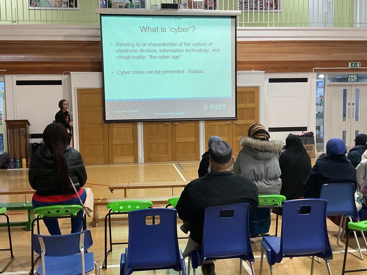 MarshfieldPS's tweet image. Online safety parent and carers workshop delivered by PC Samia. #SaferInternetDay #MpsComputing Our parents and carers learnt about the risks and how to help their children stay safe online.
