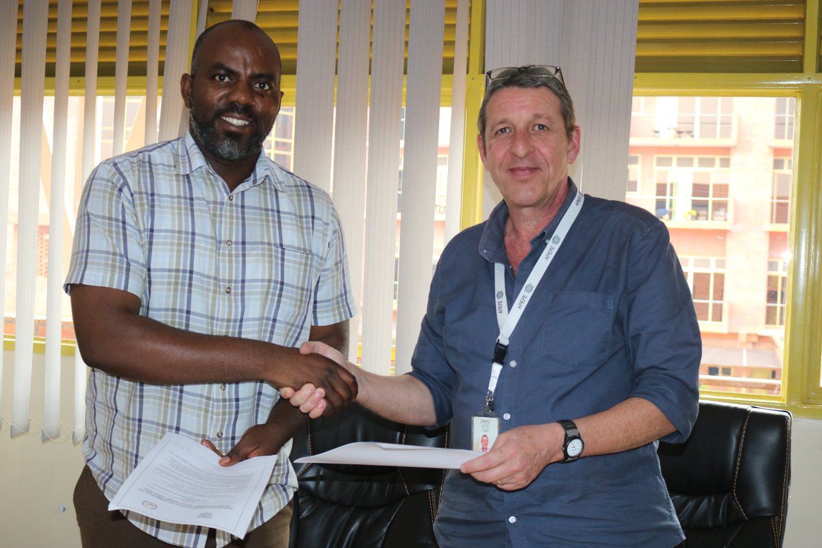 ApefeRwanda's tweet photo. Today, the Igira Ku Murimo Uhange Akazi program hosted the Chairperson of Rwanda Bread Bakers Association (RBBA), to sign a Memorandum of Understanding between APEFE Rwanda and the association. https://t.co/C5hy9JoBfU