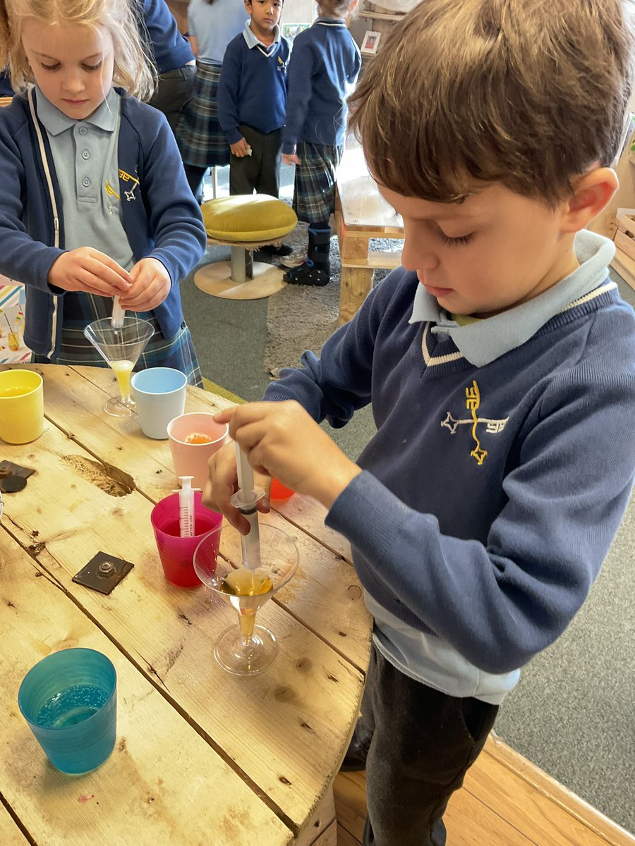 stpeters2_8's tweet photo. It’s the 1980’s in Year One and club Tropicana is open for mocktail mixing 🍸🌴🍹🥥
#mocktails #yearonefun #themusicsoundsbetterwithyou https://t.co/chyLJ8OQ7u