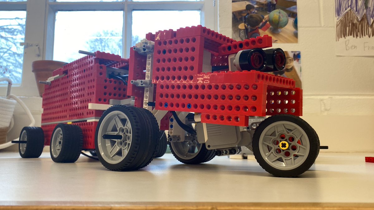 “Free build EV3” - complete with trailer hitch and 7 wheel drive #4thgrade #engineer 

#robotics #stem #stemeducation #science #ev3 #lego #legoeducation #edtech #teachertwitter #legoleague