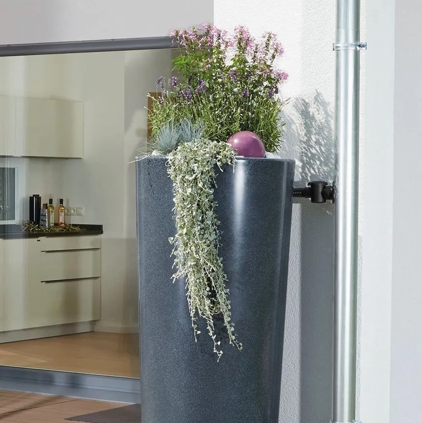 rwatersolutions's tweet image. A water butt can be invaluable when a heatwave leads to a hose pipe ban. Don't wait until it's too late; purchase your water butt now and be prepared for any upcoming water restrictions. #weather #savewater #waterbutt
rainwatersolutions.co.uk/350l-gabbro-st…