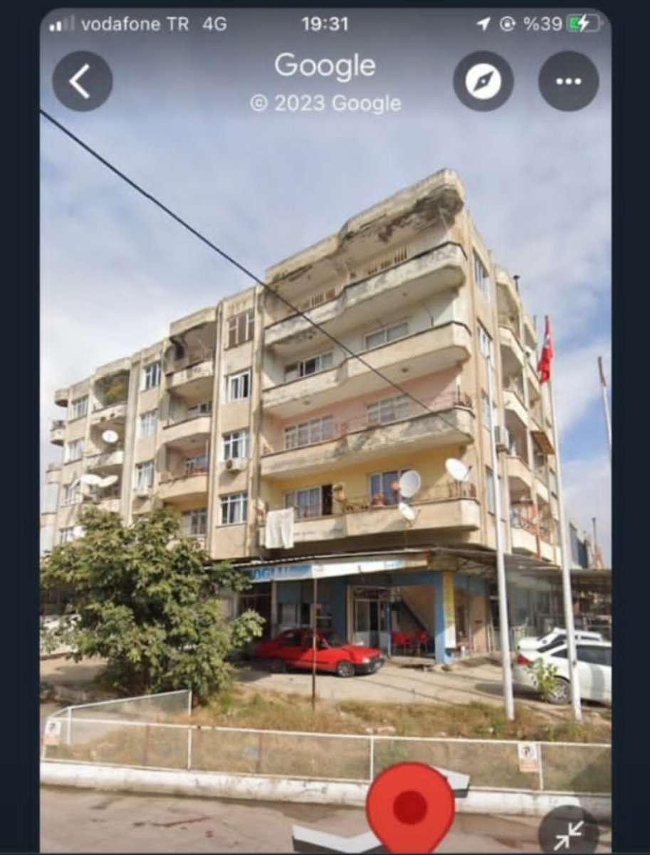 <a href="/Ftmnrpnrr/">Nur 🌼</a> <a href="/haluklevent/">Haluk Levent ( Ahbap Ekibi )</a> Evin yıkılmadan önceki görseli bu
AYDA KOSE