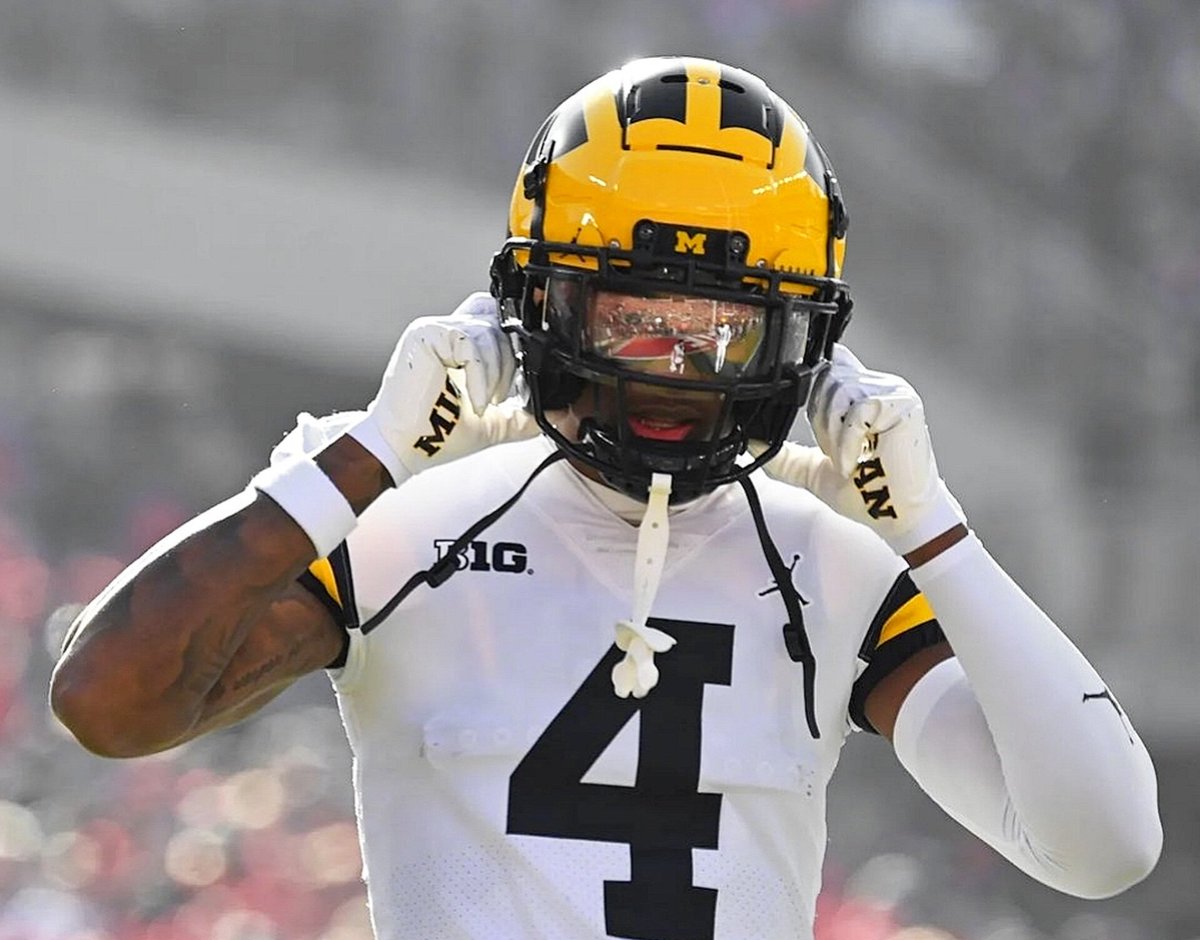 The Winged Helmet tweet media