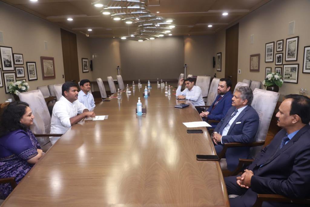 gudivadaamar's tweet photo. Met Shri Anand Mahindra (@anandmahindra ), Chairman of Mahindra Group, along with @GummallaSrijana and invited to the Global investor's summit on behalf of honorable CM Shri @ysjagan Garu

#APGIS2023 https://t.co/UjfYvf5Klb