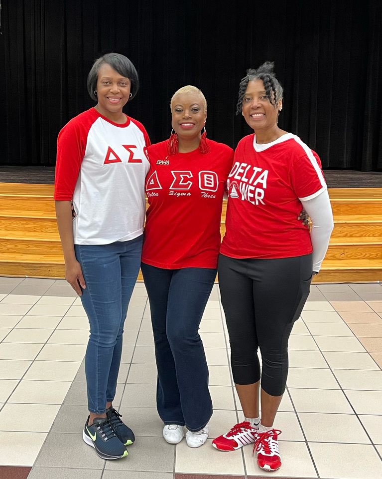 BAHADeltas's tweet photo. #GoRedForWomen #BAHADST #ZFusion: Over 90 in attendance for another informative wellness event featuring heart-pumping Zumba,resistance band training & a meditation session. Special thanks to all our participants & vendors who attended! Happy to donate $500 to @American_Heart! https://t.co/EWeNr4iGBw