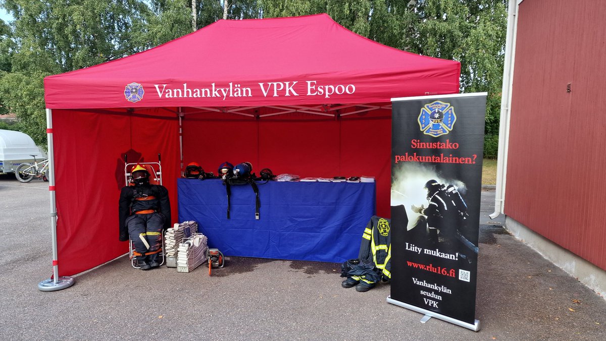 VksVpk's tweet photo. Olemme mukana viettämässä @112paiva,a. Tule käymään teltallamme lauantaina 11.2 kello 10-14 #Espoo #Niipperi,n K-market pihassa @pohjoisespoo https://t.co/EYJMTRC4t9