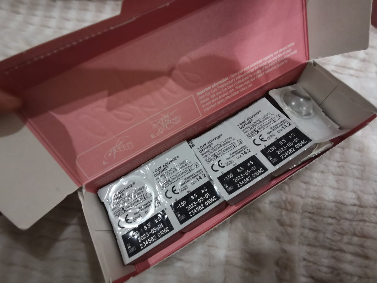 uunknown412's tweet photo. Acuvue Define�� คอนแทคเลนส์รายวันสี​ Radiant sweet ใส่สบาย
คู่ละ49บาท​ มี6คู่
ค่าส่ง​30
​ exp.2023.05
#acuvue​ #พีพี https://t.co/By3tKGbflH