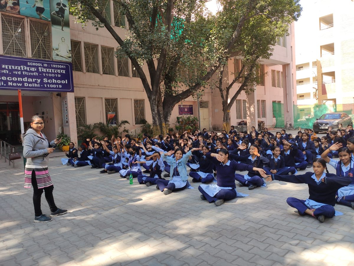 rgargmansa's tweet photo. Voting is the expression of our commitment to ourselves, one another, this country, and this world
@ECISVEEP 
Catching young minds for comittments towards nation and knowing their right which is utmost duty  @Dir_Education school DDA flat kalkaji sss 1925041 ,Ms.Annu Ms. jasvir https://t.co/F0pJ61CaYR