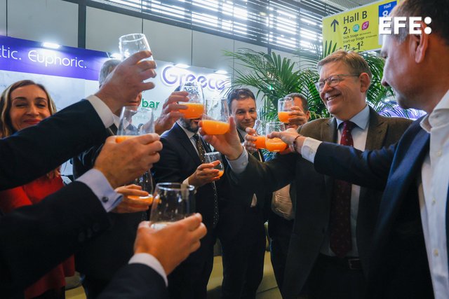 🍊 Singularizar la calidad de la naranja valenciana y consolidar el prestigio de su calidad, una apuesta compartida  

🍊 La marca Naranja Valenciana, lanzada por la Generalitat y el sector con una campaña que está presente en la feria #fruitlogistica2023 de Berlín