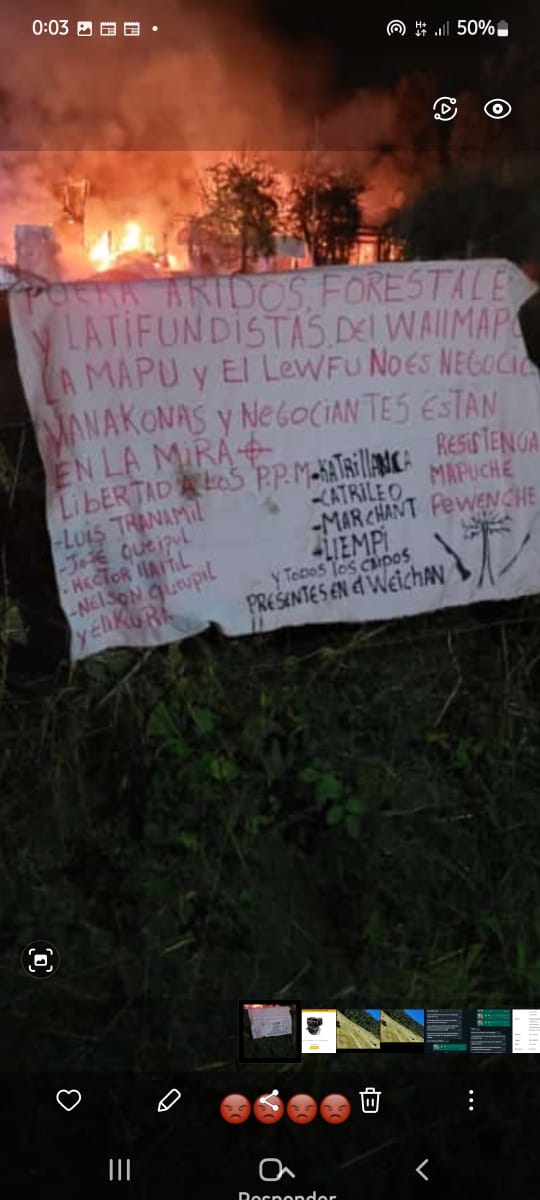 fchahin's tweet photo. En medio de tragedia de múltiples #incendios, anoche en #Curacautin le quemaron su casa y maquinaria de trabajo a un reconocido hombre de trabajo como Felix Molina. Su señora y los niños tuvieron q saltar del segundo piso para no morir y él fue herido con perdigones y hacha. https://t.co/c7fBNf9MLP