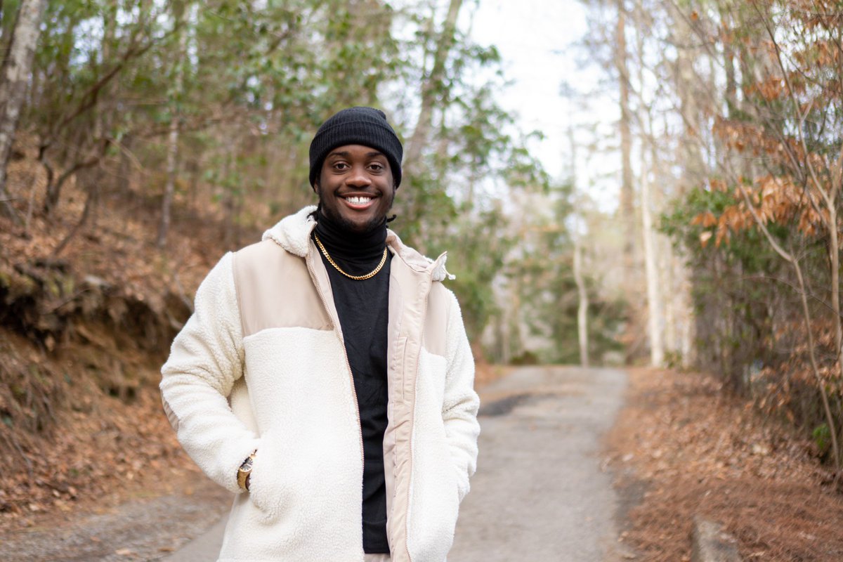 KhariRennie's tweet photo. Blessed to see another year of life!🔞🎉All Glory be to God🙏🏾
#18thbirthday #AGTG #LLG🕊️#GodOverEverything
#KR8 https://t.co/su1RDGM3Qh