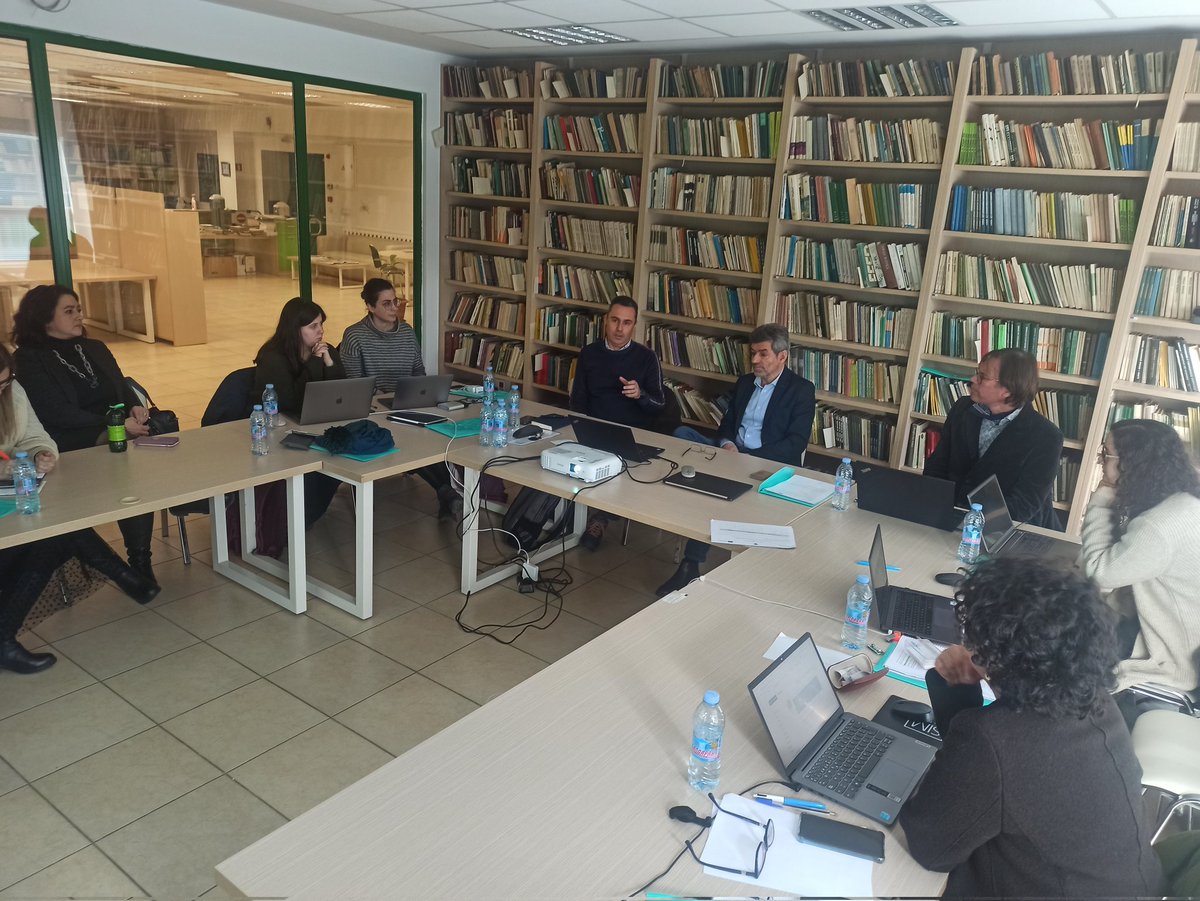 Gregocagna's tweet image. En Sofía en la universidad de ciencias forestales en la reunión de consorcio del proyecto #INTRUST
intrust-project.eu