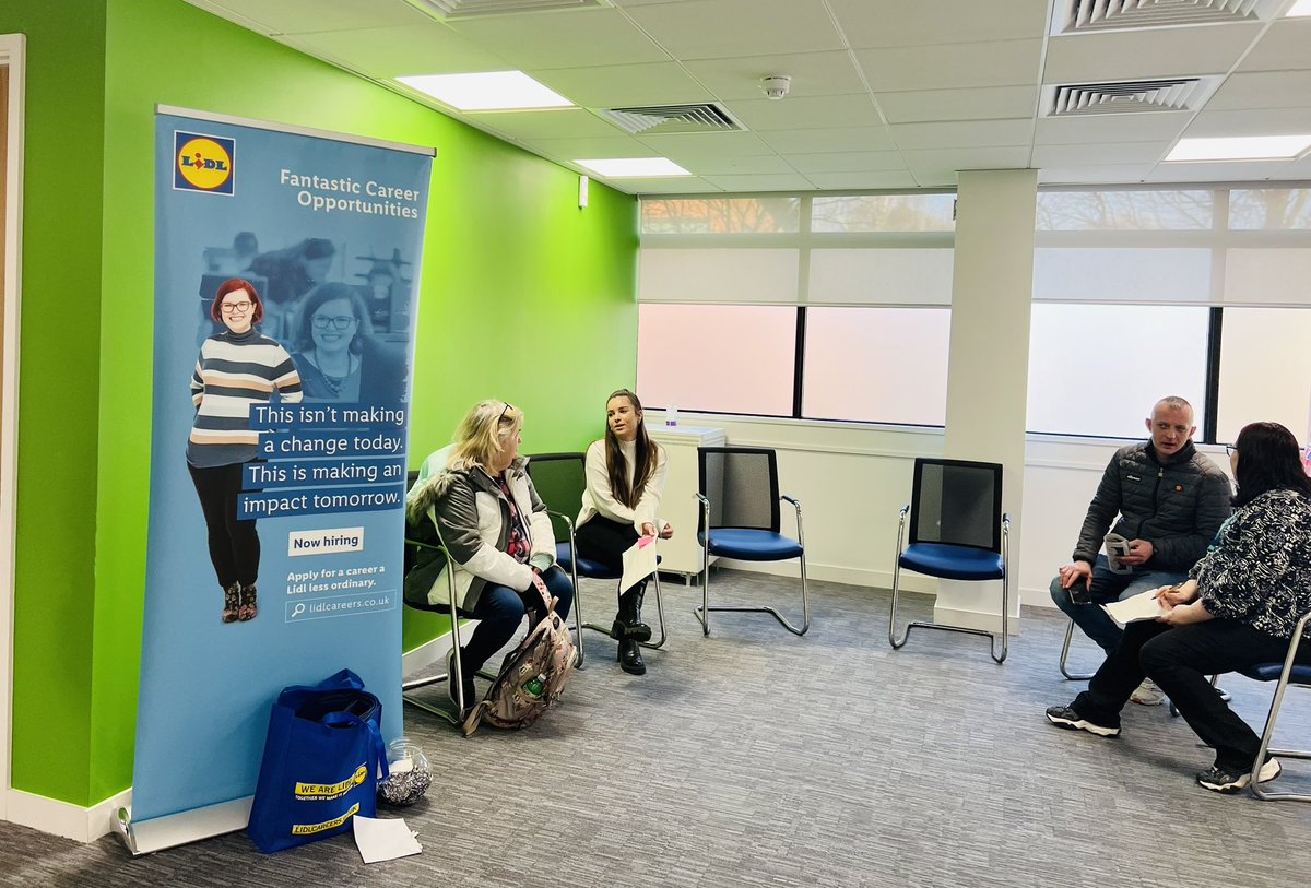 PChiverton's tweet photo. We have had a very busy day in #Southampton Jobcentre today with 18 employers onsite offering 33 people jobs on the day with a further 29 second interviews with #Lidl offering 58 people job interviews changing people’s lives.@RamachandranDWP @Buchj2000Jamie https://t.co/r4q8lkBxGW