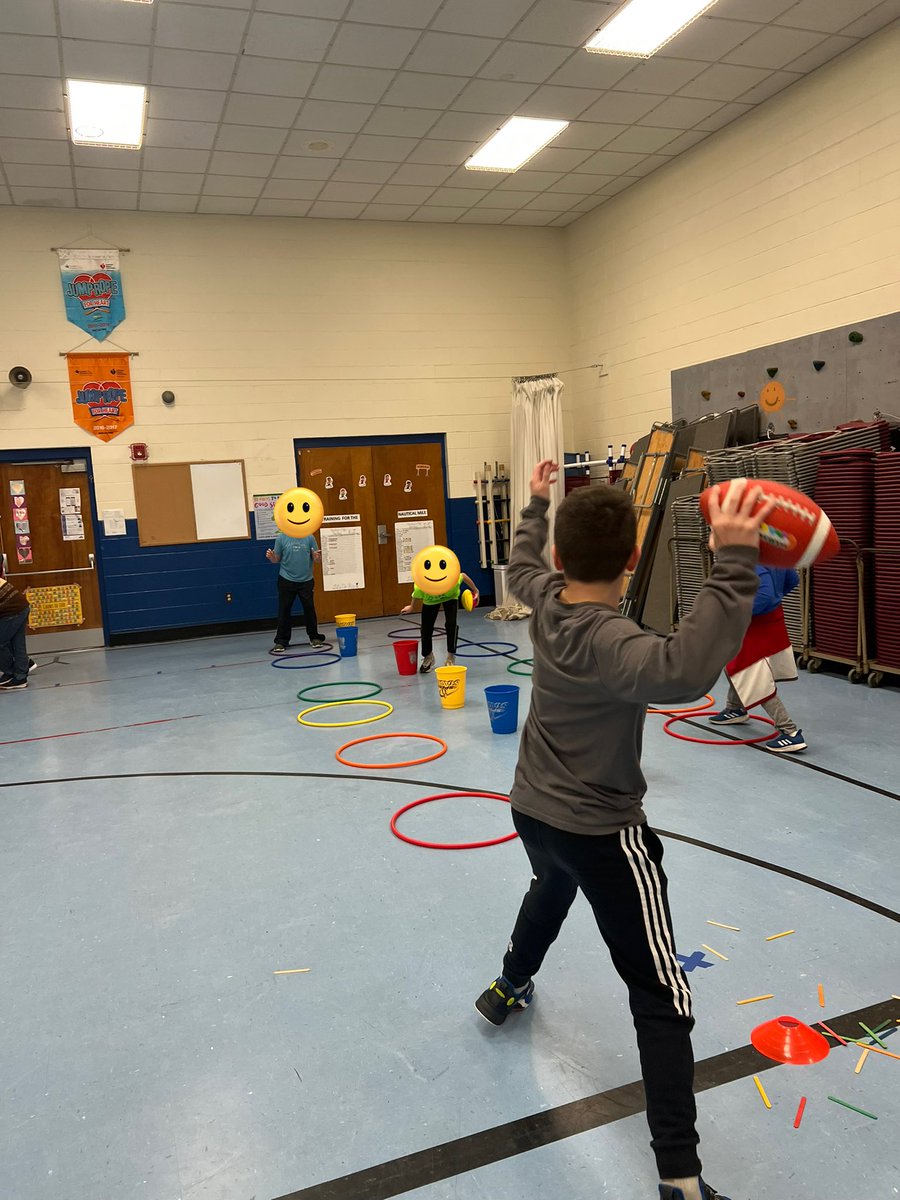 Amgurleyy's tweet photo. Super Bowl stations were a hit this week thanks @PESchoolYT ! https://t.co/PrrFWB5ftx