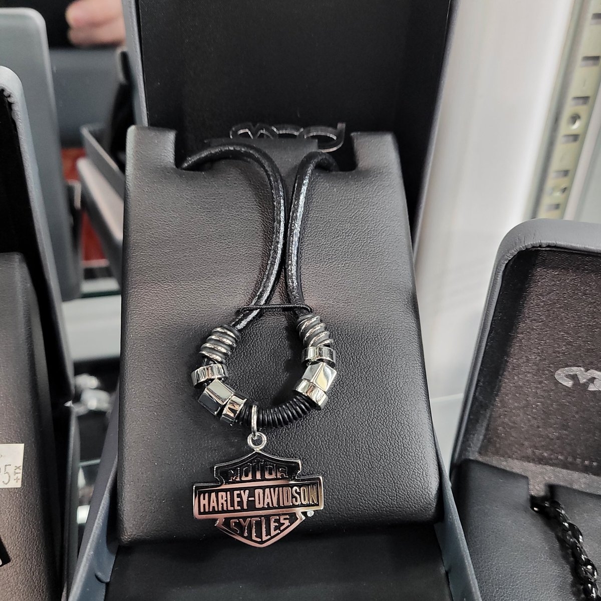 FXCapraraHD's tweet photo. V-day is fast approaching ❤️ Get some bling for them #atFXCHD so they can show off their passion for freedom &amp; the open road!! ✌️ https://t.co/63Oyt2YA5a