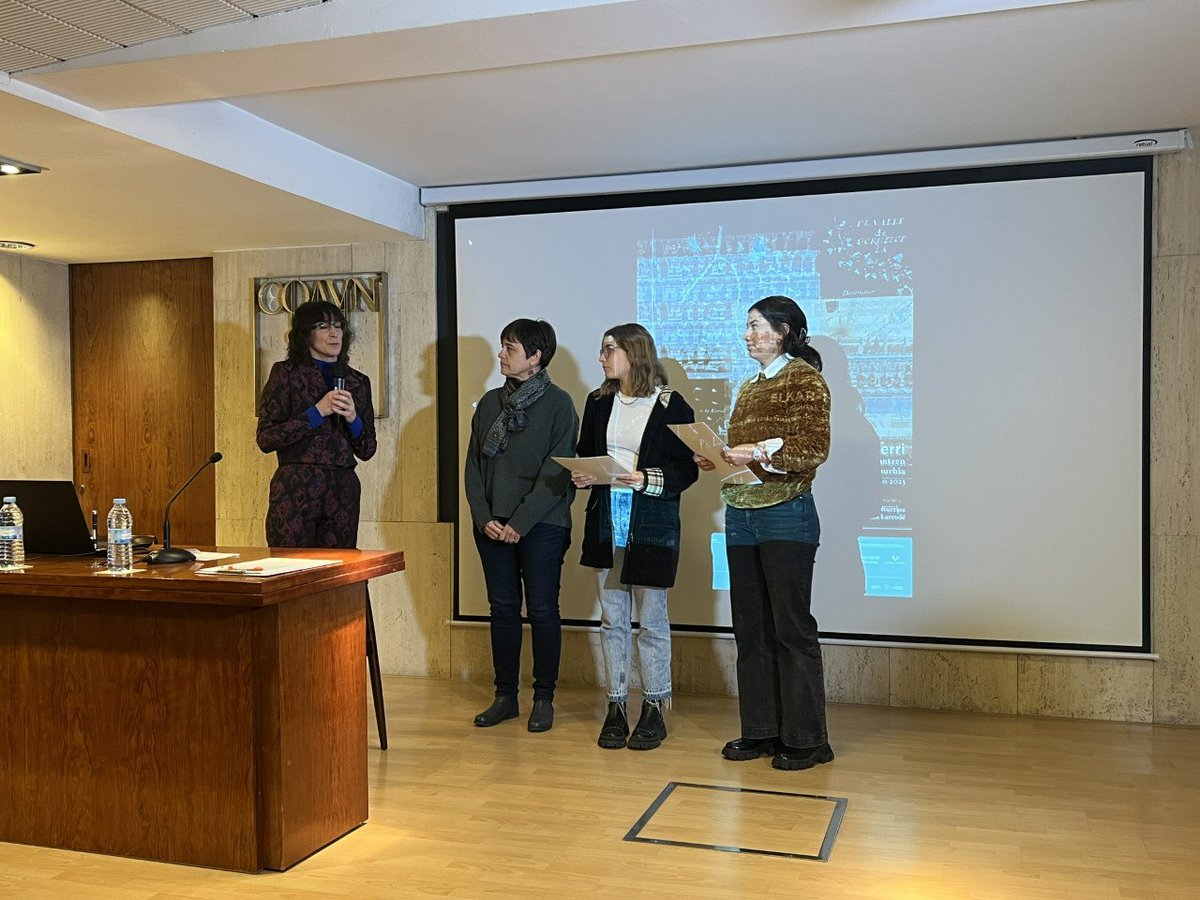 BIAarchitecture's tweet photo. 👉🥇 También ha concedido dos accésits a los alumnos María Inés Sandoval, Hyowon Choi, Joshua Ngee Hong Lim, Manuela Trompiz, Lina María Bernal Ovalle y Emanuele Stancanelli.
🏆 ZORIONAK 🏆 https://t.co/ZdYwb5FJAE