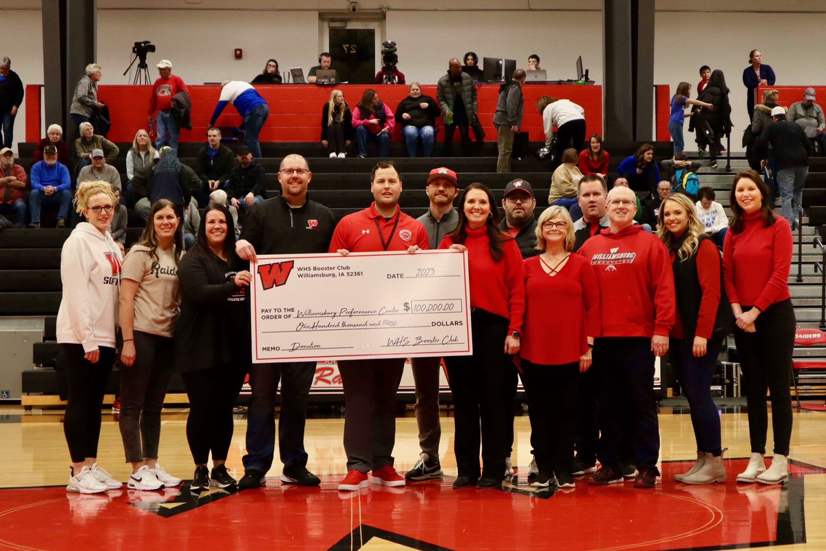 WilliamsburgAD's tweet photo. THANK YOU to the Williamsburg Booster Club for the generous $100,000 donation to the Performance Center last night! Let’s keep the momentum rollin’! Interested in donating? Let’s talk! https://t.co/Cglc9THu5P