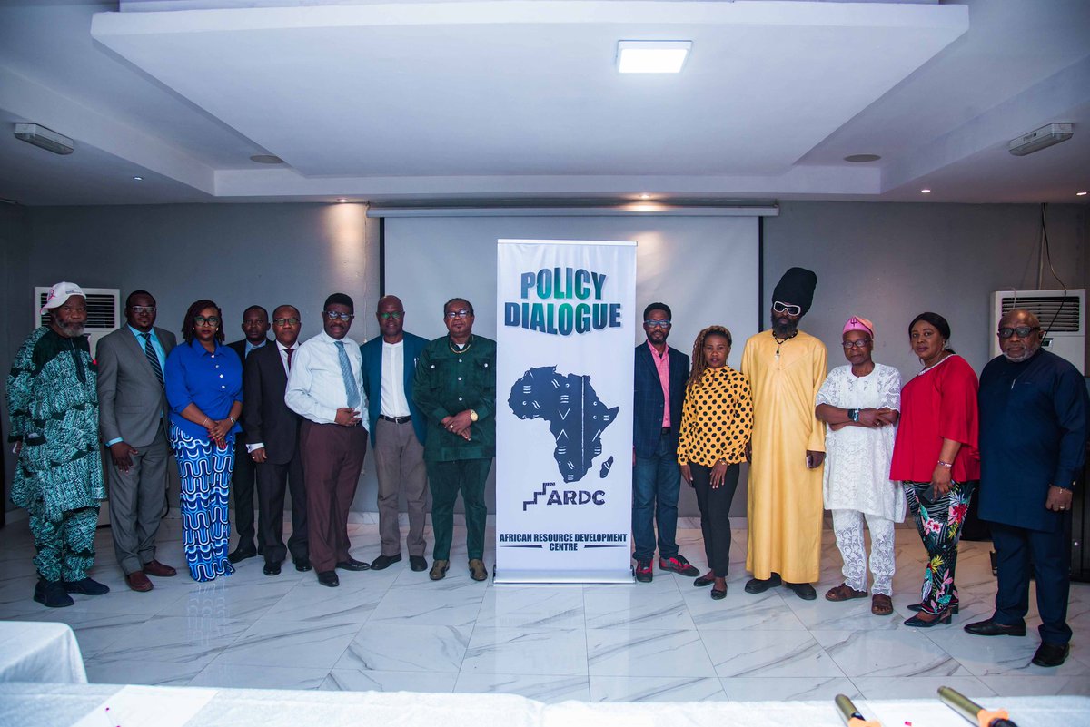 AfricanResDev's tweet photo. Participants at our Policy Dialogue titled: "An Agenda for the next President" held in Lagos yesterday in a group pose. They made far-reaching recommendations for the in-coming President of Nigeria. https://t.co/j5XzRdlIel