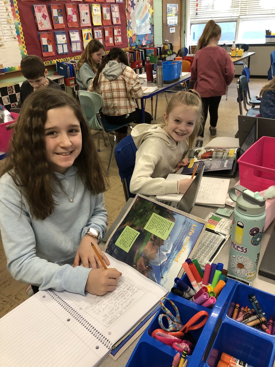 MsWilkinson21's tweet photo. Day one of research book clubs! Learning all about natural disasters. ⛈️☔️🌪️ https://t.co/JPahOUAUj9
