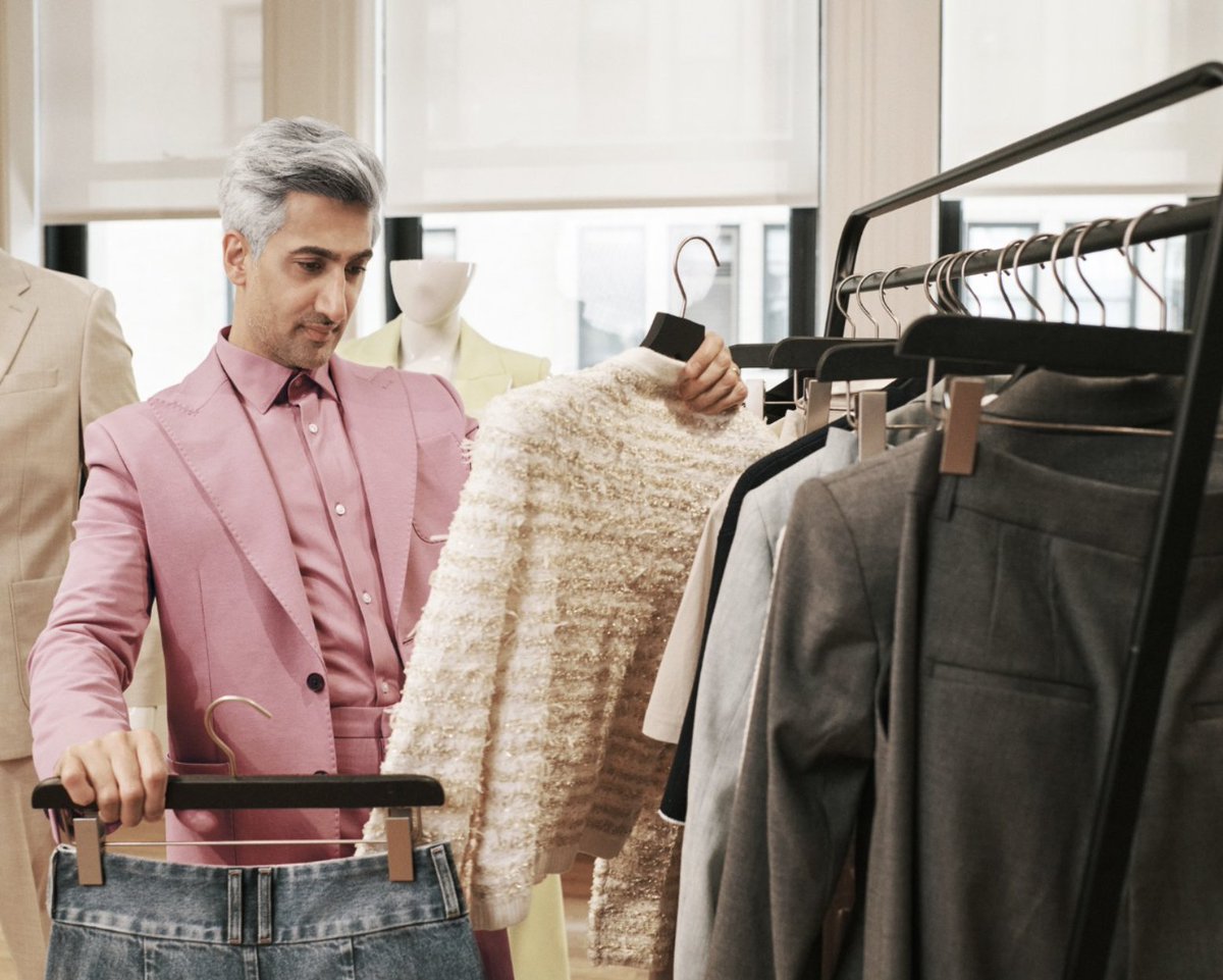 express's tweet photo. We’re not *not* freaking out: Express Style Editors now get exclusive access to @TanFrance! Join the social selling program where you get extra cash, exclusive perks and tips from the TV personality. 

Learn more: https://t.co/B6MZLWfD72 https://t.co/ZmoDRzSFLJ