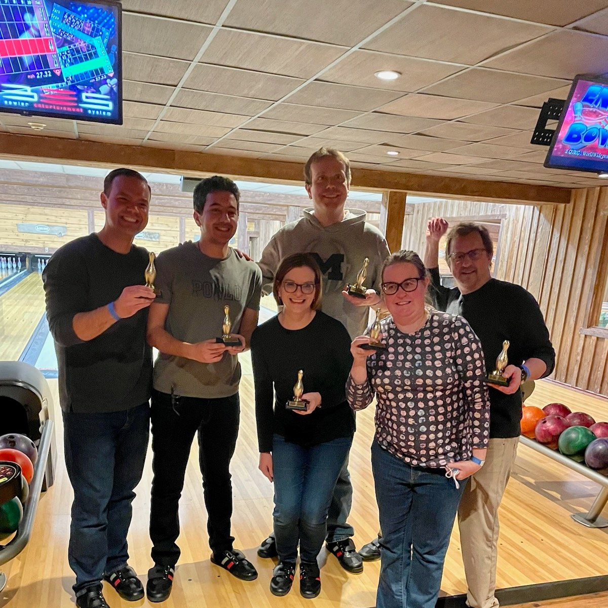 Congratulations to the 2023 @PACCM Research Retreat bowling champions! @UPMCnews @PittDeptofMed @7SpringsPA #ThisIsPACCM #MedTwitter #PULMTwitter #mentoring #2023ResearchRetreat