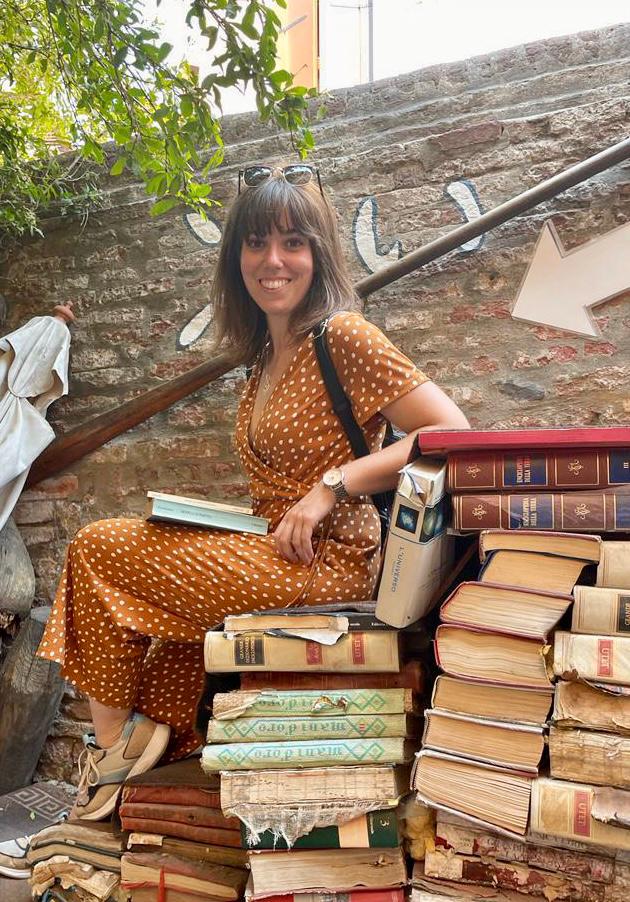 #EQUIPORET🙌

🗣️Alicia González Moro es la responsable de redes sociales.
📚Profesora de Derecho Constitucional (FPU) en <a href="/unisevilla/">Universidad de Sevilla</a>. Investiga sobre partidos políticos, participación política y parlamentarismo.
🤝Colabora con <a href="/COTransparencia/">Congreso Internacional de Transparencia #CIT2025</a> y <a href="/revistaTRCUNED/">Teoría y Realidad Constitucional</a>, entre otros.