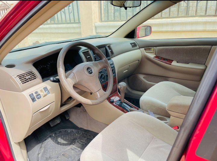 Sammyboy5717's tweet photo. Just in: For client looking for direct Belgium with Slim budget. I present to u 3 months used 2005 Toyota corolla LE in mint condition absolutely nothing to fix buy and drive going for just 3.3m. Client can come with mech from japan 😂
Location: Abuja
Call 09031684384 https://t.co/O3zzSnSNlw