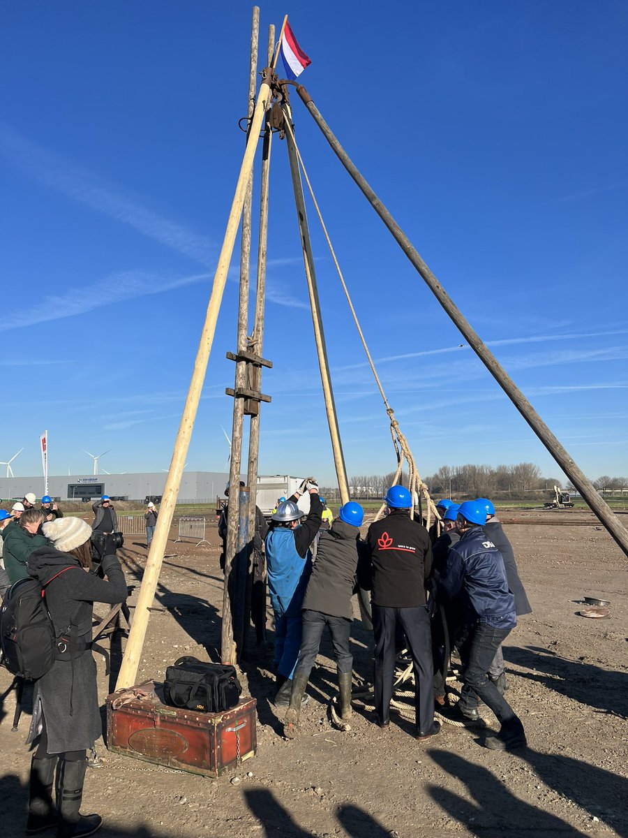 Stephanie ter Borg (@stephanietborg) on Twitter photo Feestelijke dag voor West-Brabant: het slaan van de 1e paal voor Lemken in <a href="/gemeentestb/">Gemeente Steenbergen</a>. Een mooi, innovatief bedrijf én een toevoeging op onze ambitie voor het programma plant-based ondernemen. Ik kijk uit naar de samenwerking! Feestelijke dag voor West-Brabant: het slaan van de 1e paal voor Lemken in <a href="/gemeentestb/">Gemeente Steenbergen</a>. Een mooi, innovatief bedrijf én een toevoeging op onze ambitie voor het programma plant-based ondernemen. Ik kijk uit naar de samenwerking!