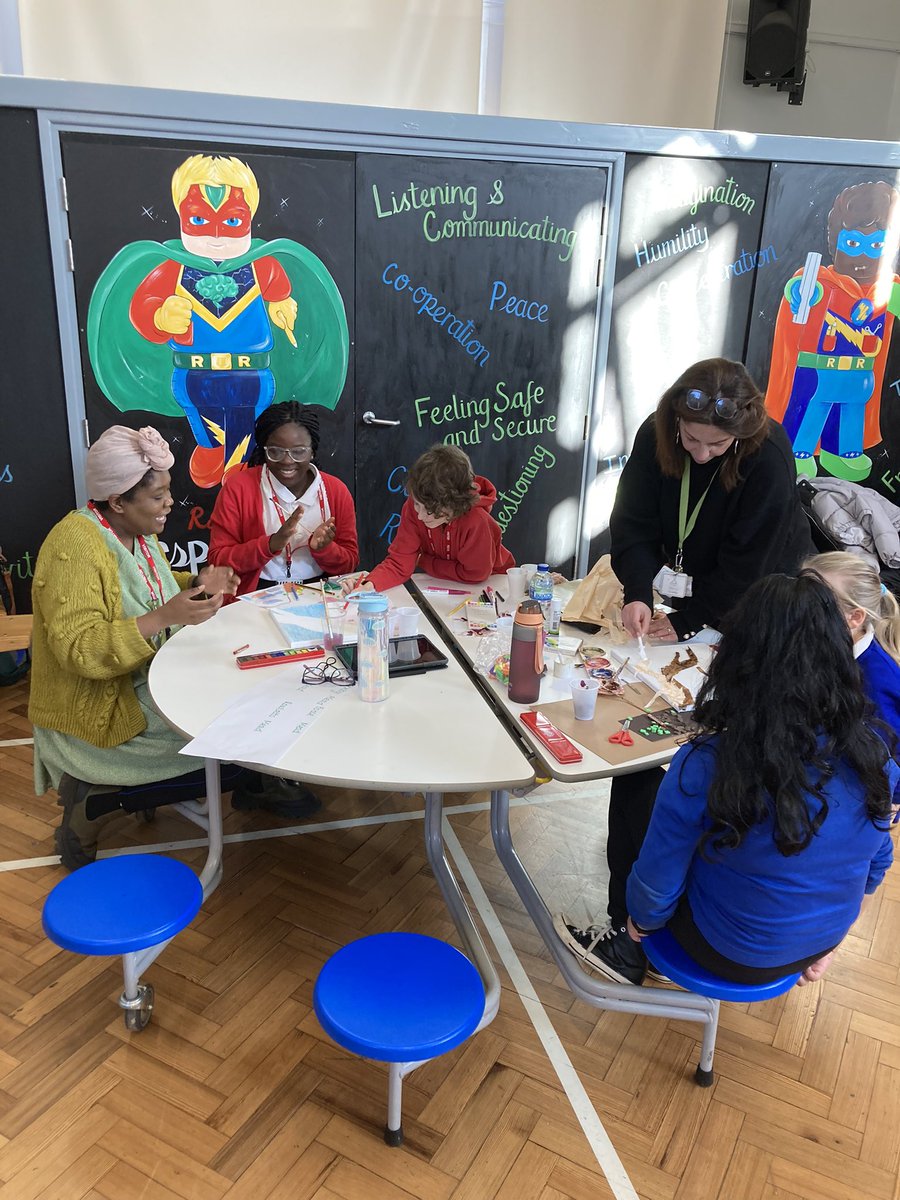 saragadzik's tweet photo. I get to spend the morning helping with the @TMETrust Mead art project. The adults are having as much fun as the pupils! https://t.co/I4zB9W124B