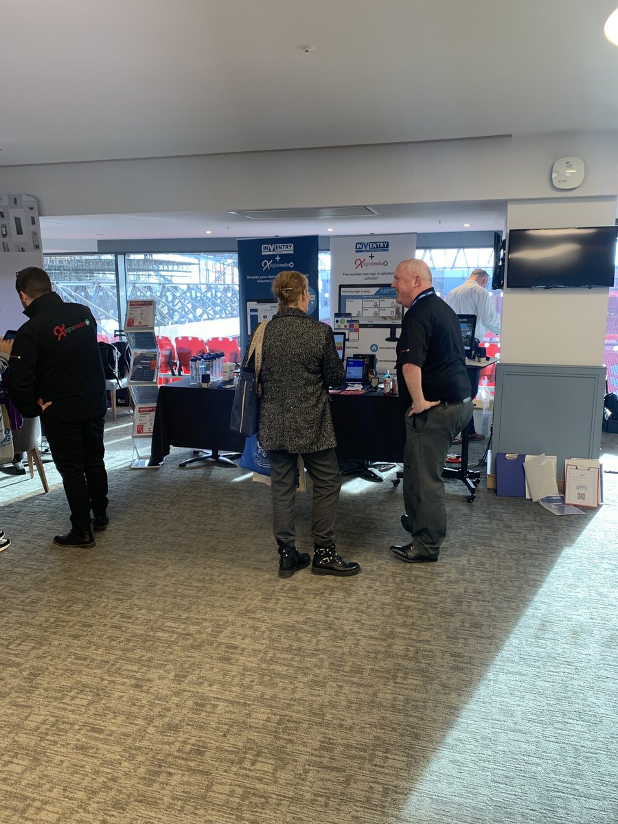 xdigitalmedia_'s tweet photo. Very busy at the Liverpool School Business Managers event at Anfield. https://t.co/HNKVZP4M2C