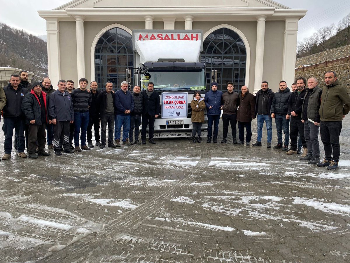 Ateş düştüğü yeri değil, hepimizin yüreğini yaktı. Tüm Türkiye’nin seferber olduğu bu zor günlerde, bizler de sıcak çorba servisi yapmak üzere donattığımız aracımızı ve ekibimizi Kahramanmaraş’a uğurladık. Allah devletimizin ve milletimizin yar ve yardımcısı olsun 🤲🏻