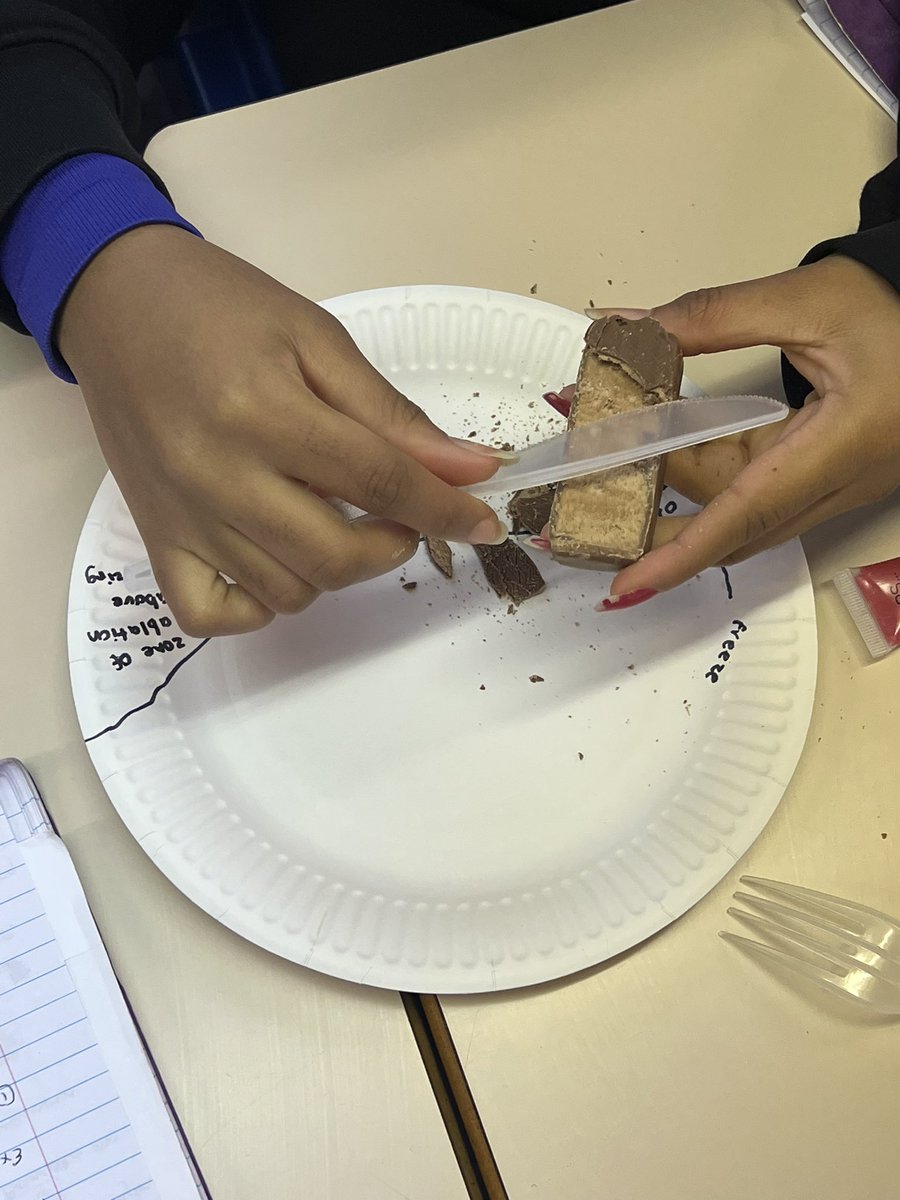 MrSimpsonGeo's tweet image. Revising #glacial erosion processes through #marsbar glaciers! Great fun way to reinforce and consolidate our learning. Thanks for the idea @Mrs_GODonnell #highergeography #geographyteacher