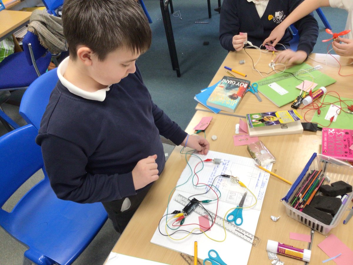 In Science Eagle Class have been exploring electricity. They made circuits and switches out of card and foil. #inspiretoachieve #aspiretoexcel @TheTilian #read #readingforpleasure