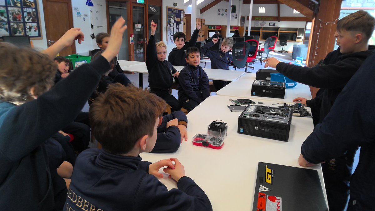prep_stem's tweet photo. Amazing turnout at Junior Computer Club. Yr8s from corei5 teaching our younger students how to build computers. Thanks Hamza, Josh &amp; Will - you were great teachers! https://t.co/jlUTnk7ES5