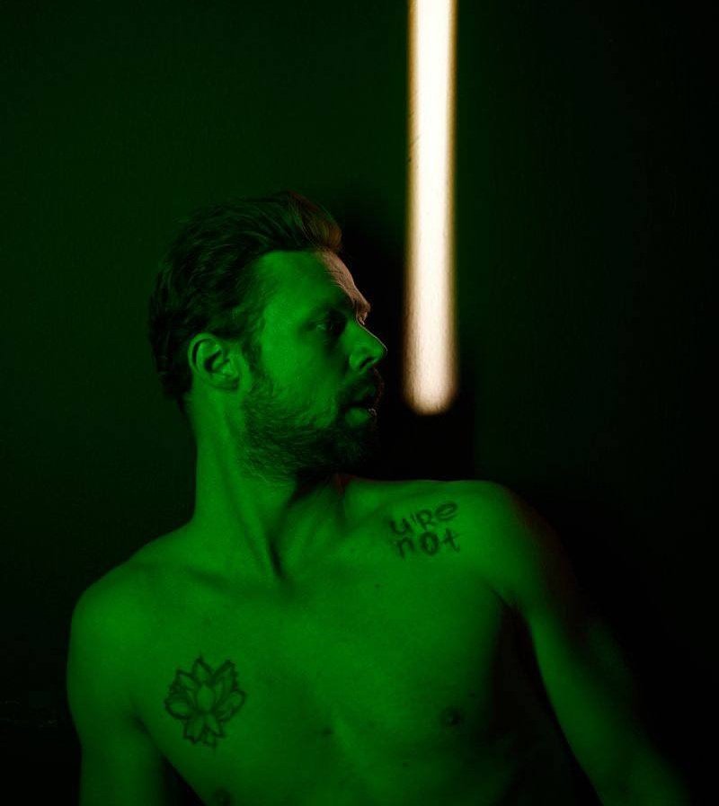 Найден компромат на Меленина. 
Папочка, объяснитесь?